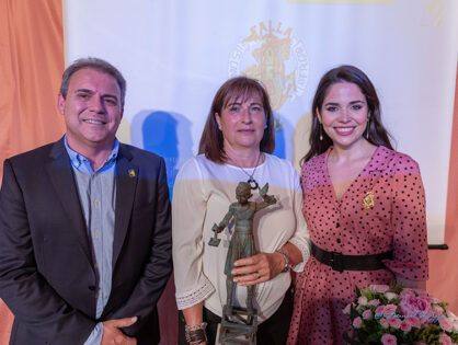 Homenaje a Manolo Algarra en la entrega del Premio Borumballa 2022